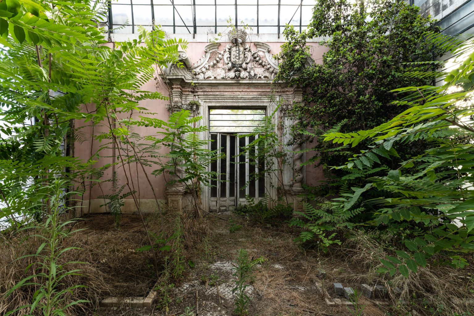 Abandoned Great Palace in Portugal – Mansion Abandoned